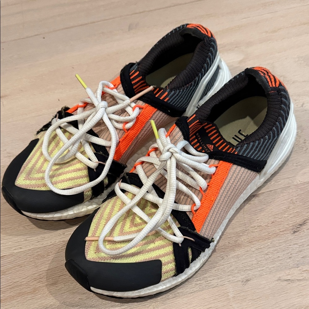 Multicolor Athletic Sneakers with Orange Accents